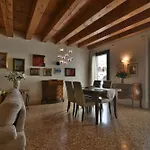 Luxury Apartment in Piazza delle Erbe